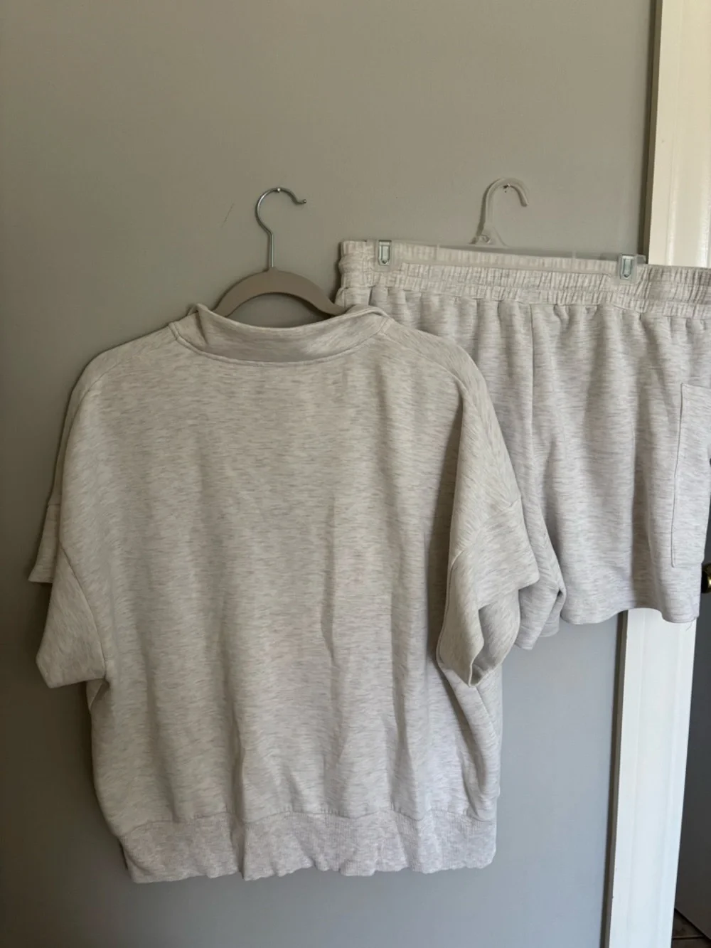 Varley Light Heather Gray Half-Zip Sweatshirt & Matching Shorts Set - Picture 2 of 6